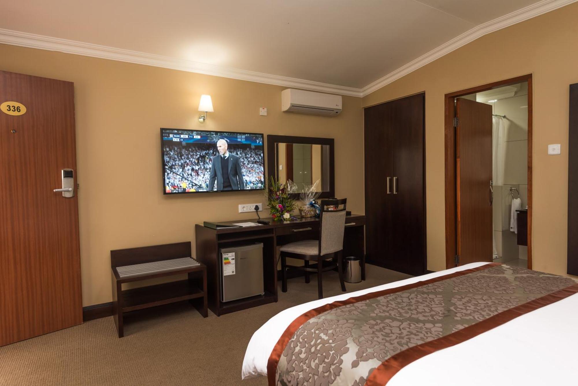 Sunbird Lilongwe Hotel Exterior photo